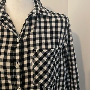 Women’s Old Navy Classic Flannel Shirt, size medium